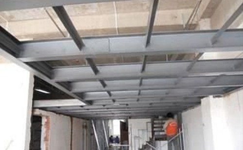 钢结构平安钢结构隔层如何做才性价比更高