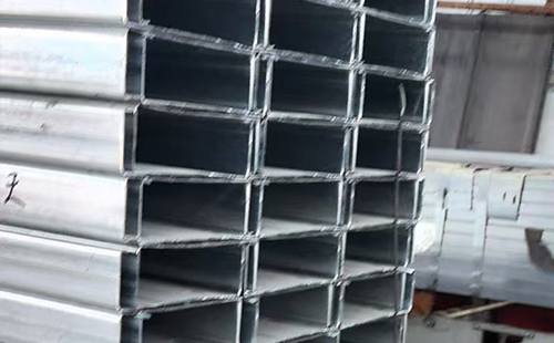 平安C型钢选型与在轻平安钢结构中的应用解析